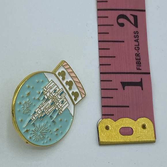 Disney Cinderella's Castle Snow Globe Fireworks Golden Enamel Pin - Picture 5 of 6